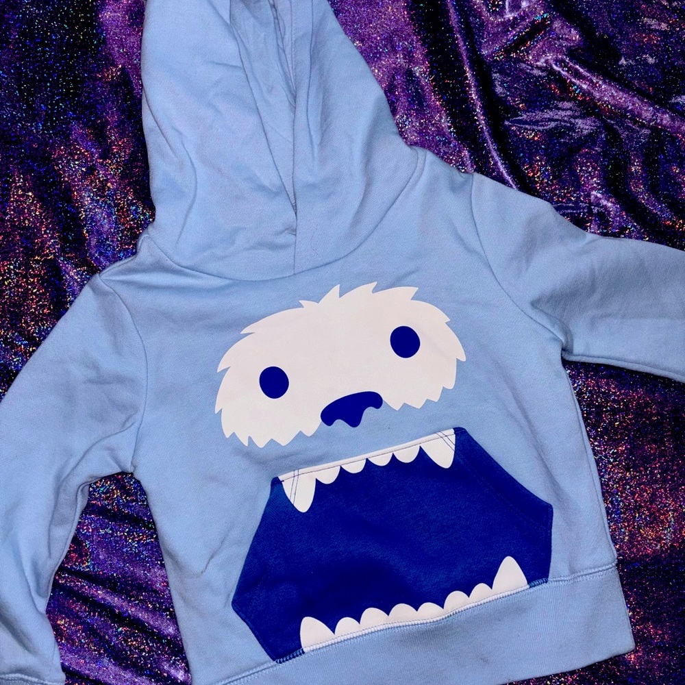 Gap Yeti Sweatshirt